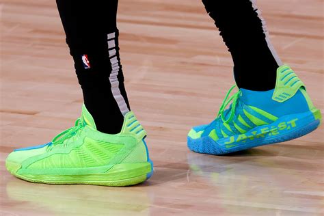 Jaylen Brown’s Shoes Glow So Bright They Break the Internet – Footwear News