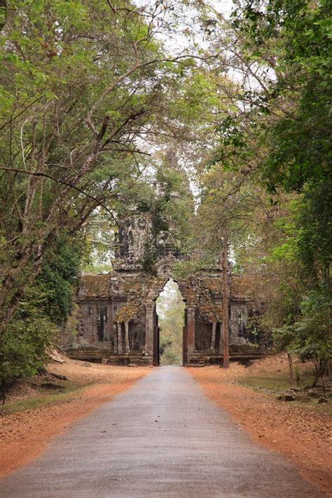 Arch To the Ancient City of Angkor Stock Image - Image of sacred, angkor: 52205281