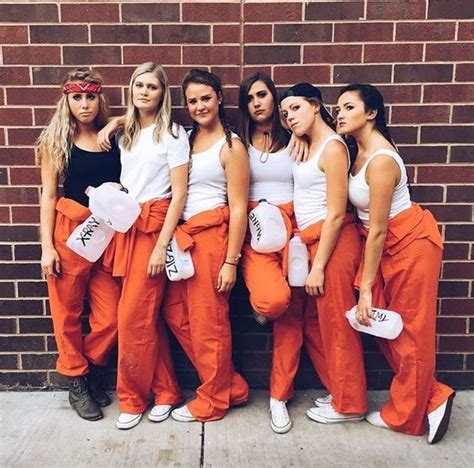 10 Funny and Scary Group Halloween Costumes Ideas for Girls and Teens ...