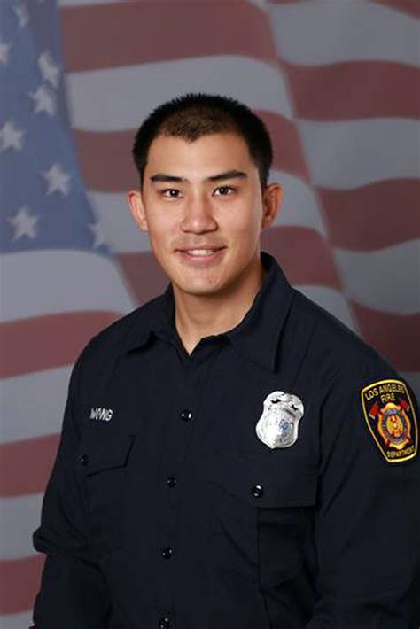 Los Angeles firefighter dies after ladder fall - The Blade