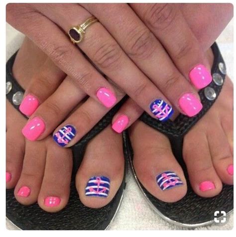 40 Stunning Summer Toe Nail Designs To Show Off On The Beach - Design Talk