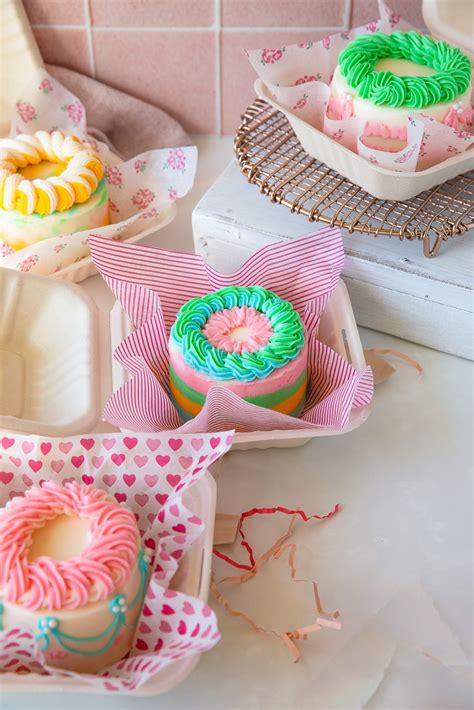 How to Make a Korean Lunchbox Cake (Mini Layer Cake) - Partylicious