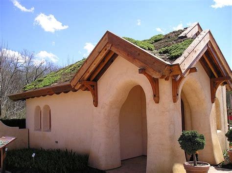 Sod roofed hut | Sod roof, Vegetated roofs, Grass roof