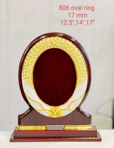 Brown Wooden Oval Mementos Trophy, Size: 10-15 inch at Rs 300 in Moradabad
