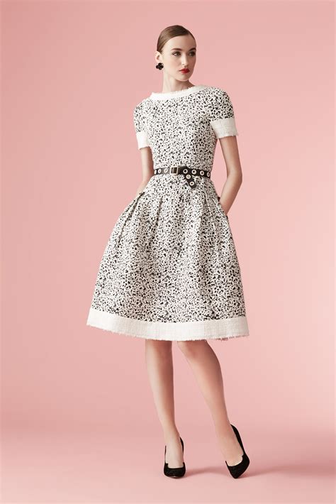 Descubrir la colección | Carolina herrera dresses, Carolina herrera, Couture fashion