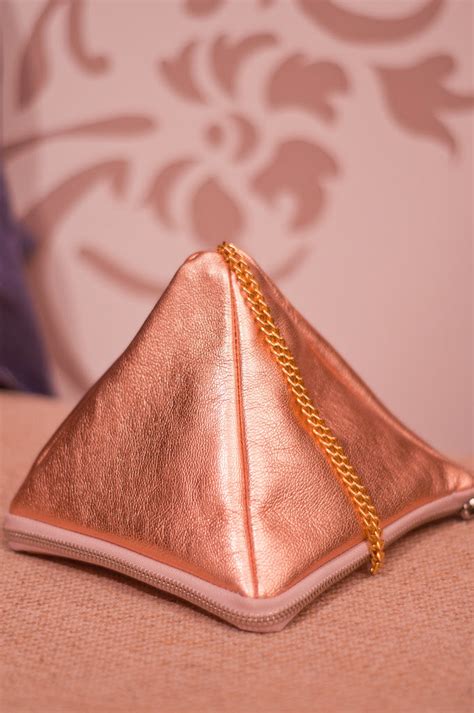 DIY Leather Pyramid Bag: Le.Fanciulle