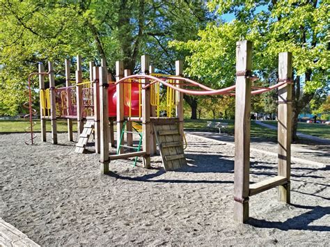 Sunnyside Park Playground - Vancouver Playgrounds