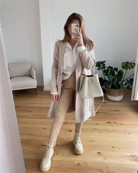 35 Inspiring And Trendy White Shoes Fall Outfits - Styleoholic