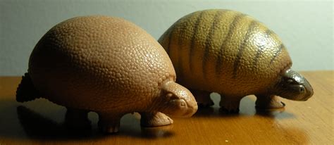 Glyptodon (British Museum of Natural History by Invicta) – Dinosaur Toy Blog