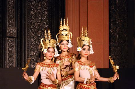 File:Danseuses kmer (2).JPG - Wikimedia Commons