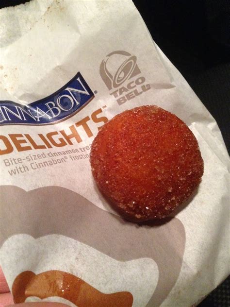 Nick's a Food Snob: Taco Bell Cinnabon Delights