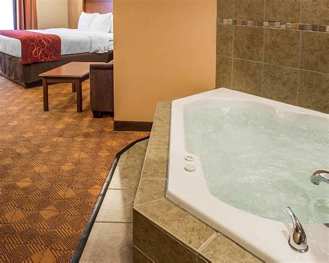 33 BEST Pittsburgh Hotels with Jacuzzi in Room ️ 2025