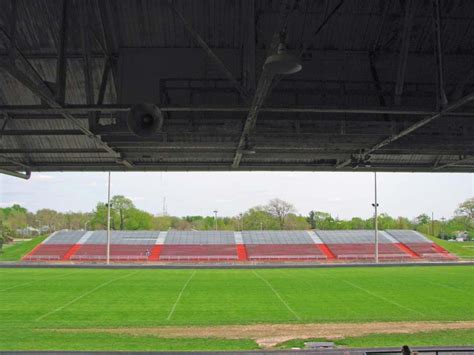 High school students hoping to help renovate Peoria Stadium | WCBU Peoria