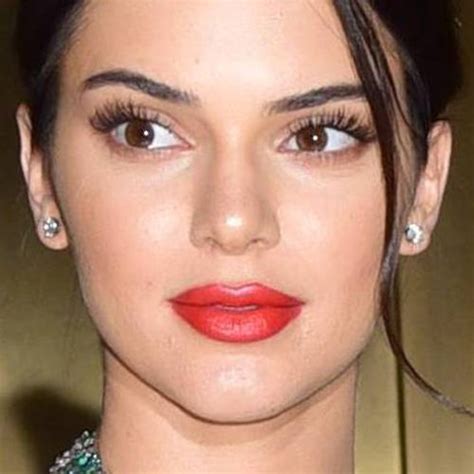 Kendall Jenner Red Lips | Lipstutorial.org