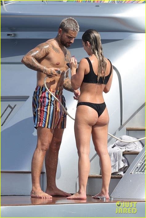 Maluma & Girlfriend Susana Gómez Hose After Going for Swim on Yacht Vacation in Spain: Photo ...