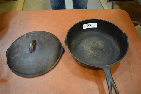 Lot - Cast Iron Skillet w/Lid