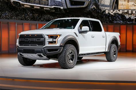 2017 Ford F-150 Raptor SuperCrew First Look