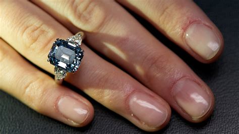 Rare blue diamond ring to be auctioned in Switzerland - CGTN