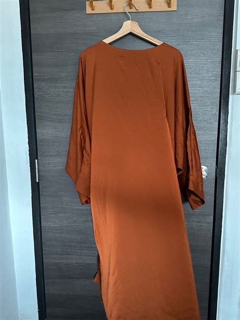 Batwing burnt orange top (Plus Size), Women's Fashion, Tops, Blouses on Carousell