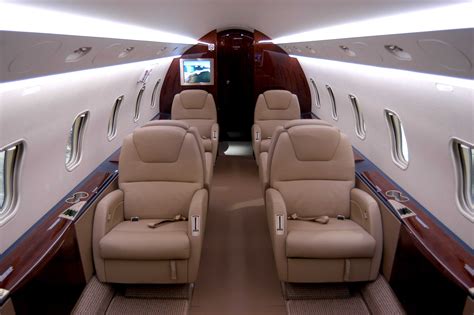 Challenger 300 Private Jet - 8 Passenger Private Jet Flights & Rates - Jet Edge