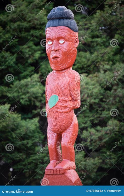 Maori Carving Sculpture in Rotorua, New Zealand Editorial Photography - Image of historic, angry ...