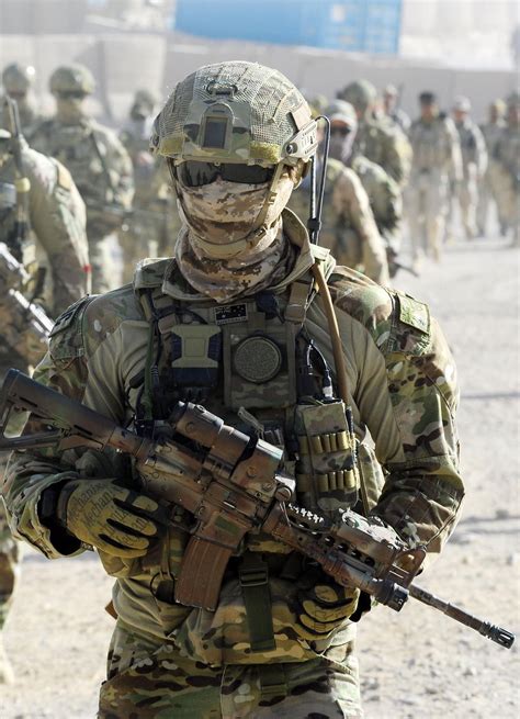 Australian SAS operator part of a SOTG in Afghanistan 2012. | Military gear special forces ...