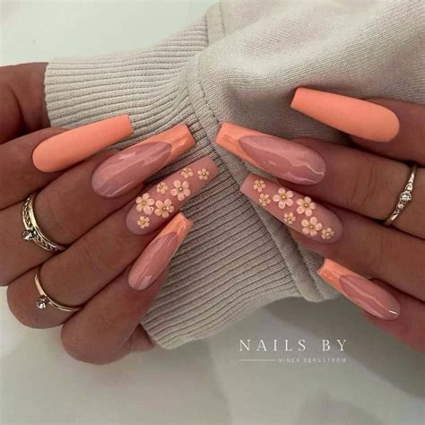 40+ Peach Nail Designs That Are Cheerful and Chic