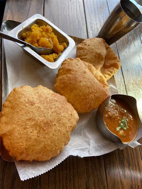 [I Ate] Aloo Puri special with Sooji Halwa : r/food