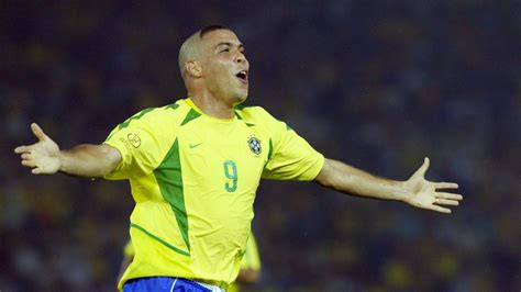 Ronaldo Nazario Wallpapers - Wallpaper Cave