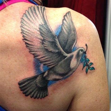 Black Dove Tattoo Design on Shoulder for Women | Cool Tattoo Designs ...