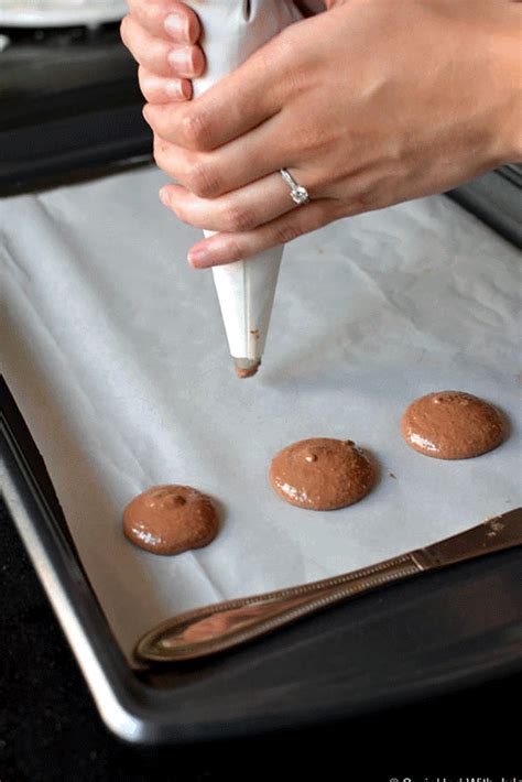 Tips and tricks to making the perfect French Macarons. Clay Food, Foolproof, Griddle Pan ...