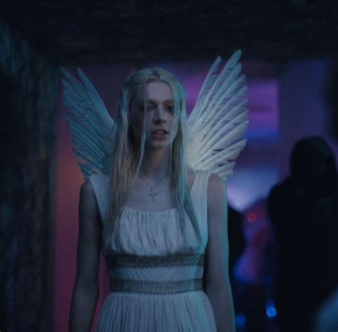 Hunter Schafer is Jules Vaughn in Euphoria. | Euphoria, Halloween costumes, Jules