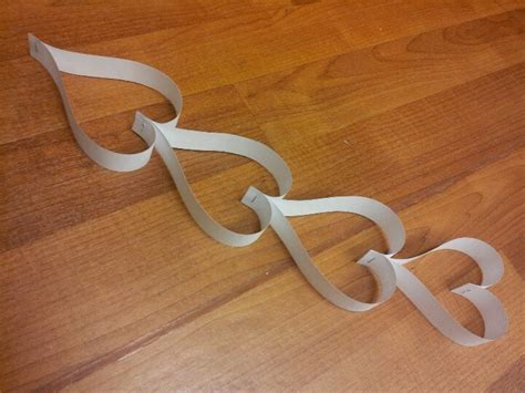 Paper chain | Paper chains, Paper crafts, Crafts