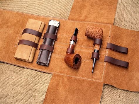 pipe bag Whisky, Cigars And Whiskey, Leather Diy, Leather Craft, Tobacco Pipe Smoking, Tobacco ...