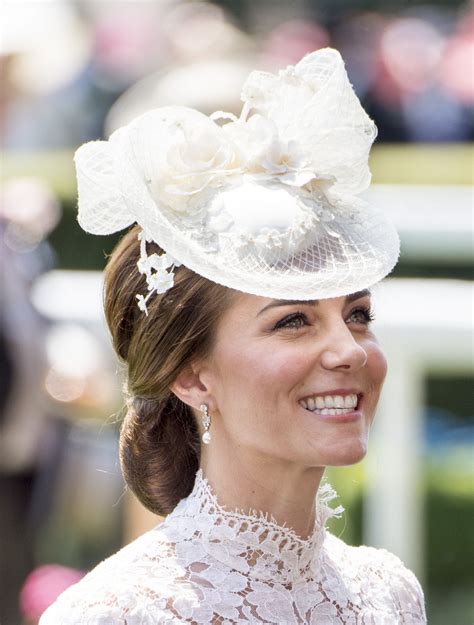 Kate Middleton hats: the Duchess of Cambridge's 21 best looksHelloGiggles