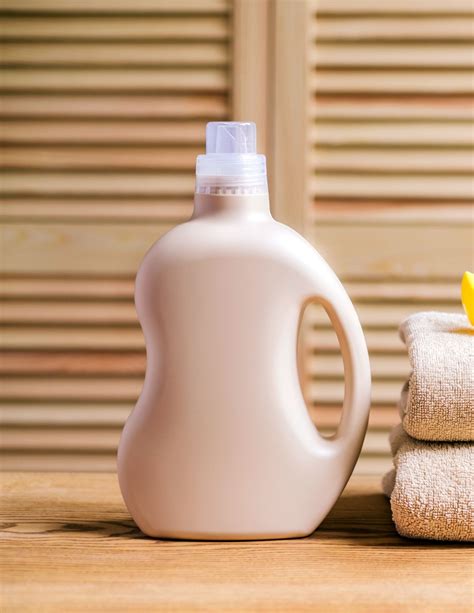 Using bleach to kill mold: what you need to know | Homes & Gardens