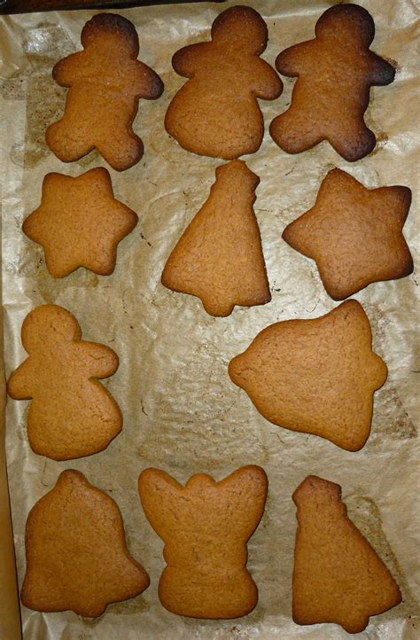 Marzipan's Cakes: Christmas gingerbread - 4/12/11
