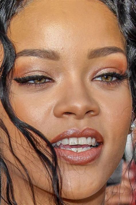 celebritycloseup: rihanna | Rihanna makeup, Rihanna face, Rihanna thick