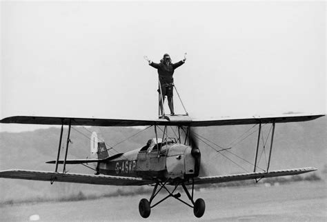 Stunning Photos of the Original Wing Walkers who Defied Death, 1920-1980 - Rare Historical Photos