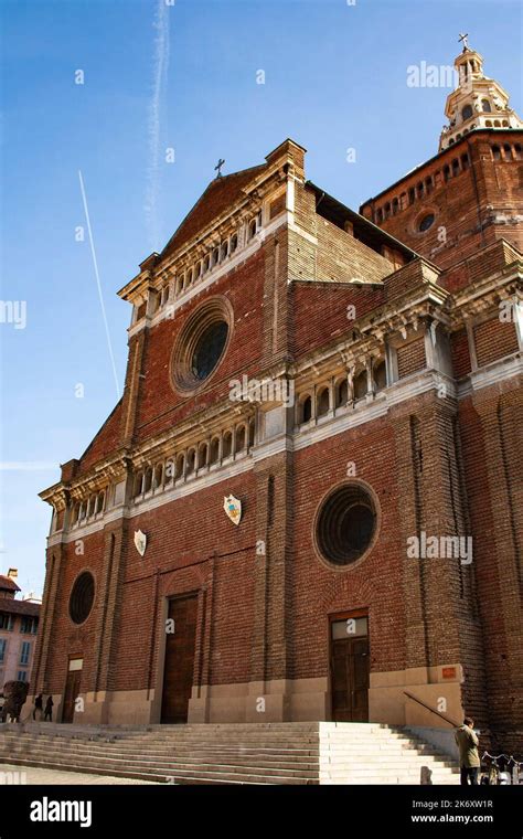 Pavia, Lombardy, Italy, Europe. The Duomo di Pavia - Cathedral of Santo ...