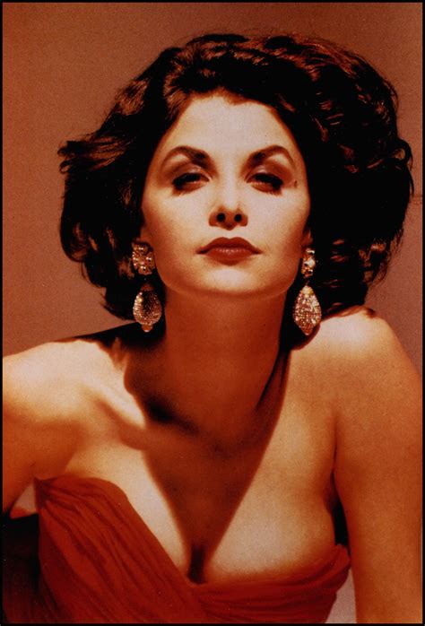 Dazzling Divas: Sherilyn Fenn