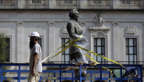 University of Texas Removes Jefferson Davis Statue | TIME