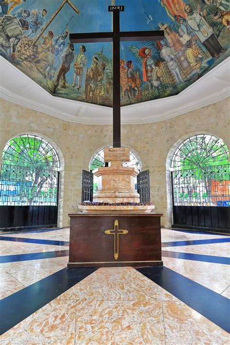 The Cross of Magellan - Travel to the Philippines