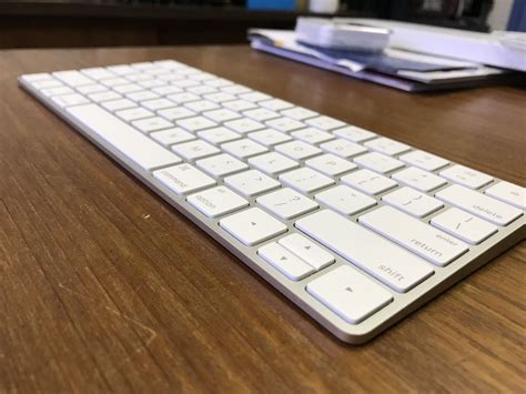 Apple Magic Keyboard Review – Kicking & Streaming