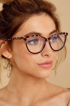 Eyewear Trends For Women 2023 - LadyFashioniser.com | Womens glasses frames, Fashion eye glasses ...