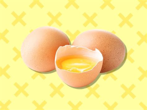 How To Crack An Egg (And Separate Egg Yolks) - Chatelaine