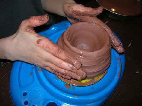 Pottery Wheel Video Controversial? - Susan's Homeschool Blog Susan's Homeschool Blog