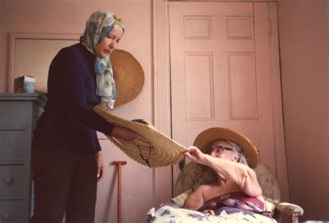 Edith & Little Edie Edie Bouvier Beale, Edie Beale, Grey Gardens Documentary, Buchart Gardens ...