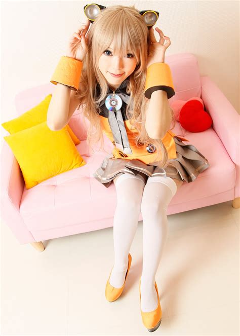 Cosplay Holic: Vocaloid 3: SeeU 02