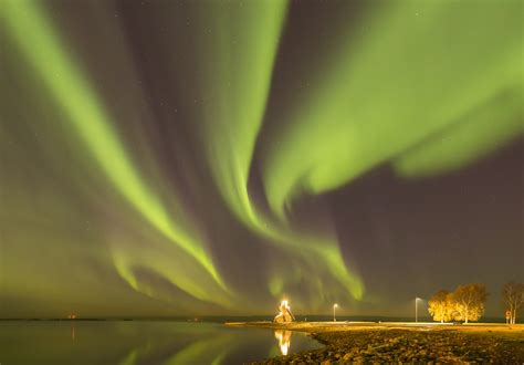 Experience the magical Northern Lights in Finland - Nallikari